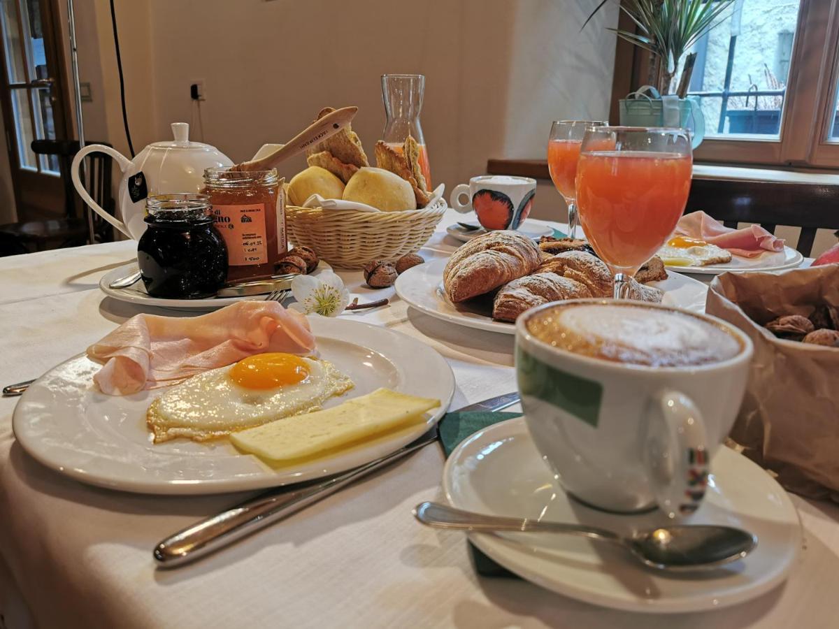 מנדלו דל לאריו Alla Torre Del Barbarossa B&B Foresteria מראה חיצוני תמונה